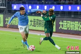 中超：浙江绿城3比0胜深圳新鹏城 补时连入两球图片