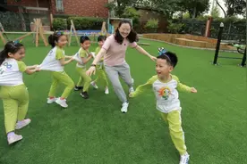 应对招生难，幼儿园自救转型做养老，站上风口需过哪几道坎？图片