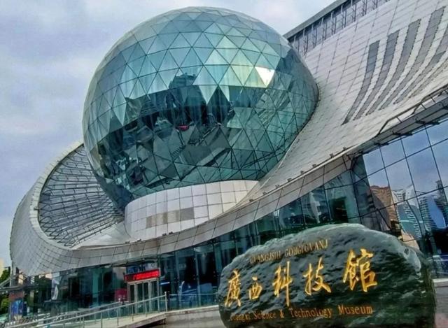 南宁高温“烤”验？这些室内圣地拍照+打卡两不误