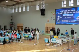 让机器人“很听话”，这群天心中小学生有“超脑”图片