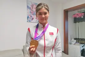 浦东姑娘亚运会夺冠归来：给祖国送上最好的生日礼物图片