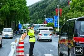 五一假期首日，黄山风景区接待游客近3.2万人图片