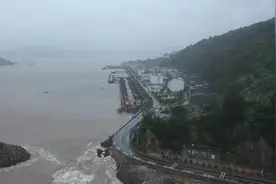 记者直击一线：26名勇士30小时守护浙江最南端海岸线图片