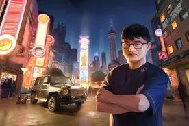 奔驰携手英雄联盟 跨界营销对话年轻一代图片