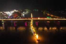 烟花璀璨龙游鱼舞 长三角绿水青山运动会在齐云山开幕图片