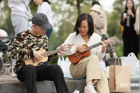 独自来广州治病的癌症少年图片