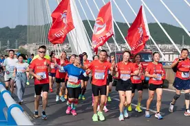 穿山·跨江·越古城 ，2023阆中古城马拉松12000多人激情开跑！图片