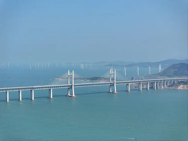 我的铁路风景｜万里云“途”开，海天入卷来！