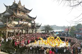 祥龙送福、古堰探宝……都江堰宠你过新年图片