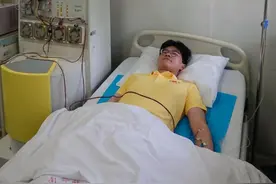 一份“秒批”的请假申请，一次造血干细胞捐献的生命接力图片