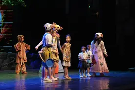 市话剧院与三峡歌舞剧团联合打造，重话拾楼戏剧空间三峡剧院揭牌图片