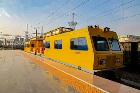 四名司机开，还需要挂挡，这是啥火车？图片