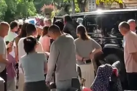 成都警方通报吉普车纠纷事件 两男子造谣被拘留