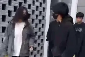 男星打掉拍摄者手机引热议！最新回应图片