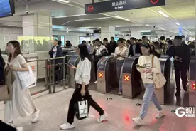 明天开始，青岛地铁闸机“常开”再增60座车站图片