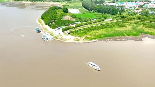 清凉夏日 相约海林 | 莲花湖畔游船热 山水画卷引客来