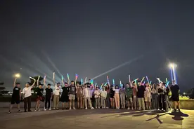 有人一周玩4次，躲猫猫游戏风靡！记者亲身体验，发现多数人为交友而来图片