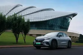 升级10项配置！私+车探体验奔驰EQE新“标准”图片