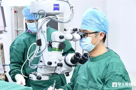 云南4岁女童患先天性白内障险失明，医生提醒……图片