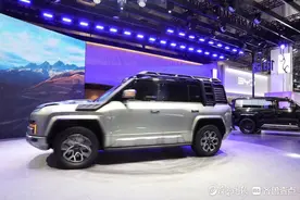 车展现场亮绝活，仰望U8原地掉头很吸睛图片