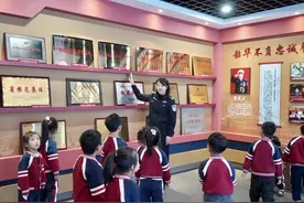 汪清：萌娃进警营 “小体验”感受“大责任”图片