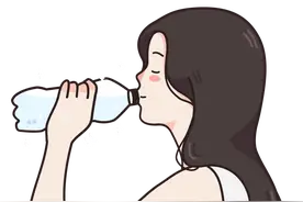 经常喝水还口渴，可能是身体在报警，建议排查5种病图片