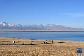 大美新疆 人水共生图片