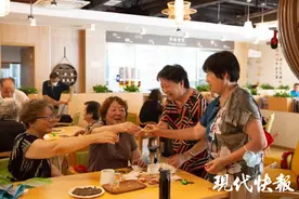 苏州市民卡公司：智慧助力打造老人幸福“食”光图片