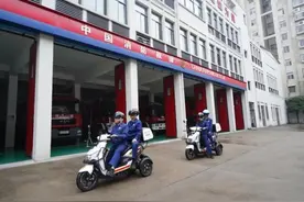 电动自行车全链条整治专题报道丨拧紧电动自行车“安全阀”！湖南消防安全科普宣传“走新”“入心”图片