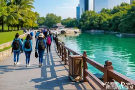 网红“种草”组小团游，游客交钱遭遇转包游，15人变50人图片