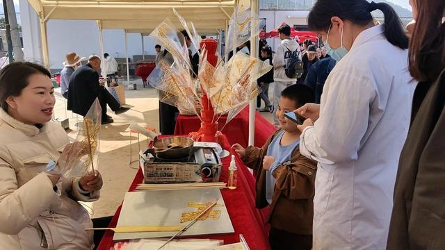 2026年枣庄市群众文化艺术季暨台儿庄区“桃醉山乡”第十二届桃花季启幕