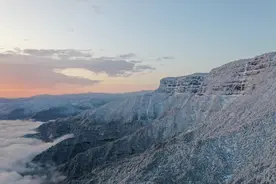 冰雪瓦屋山图片