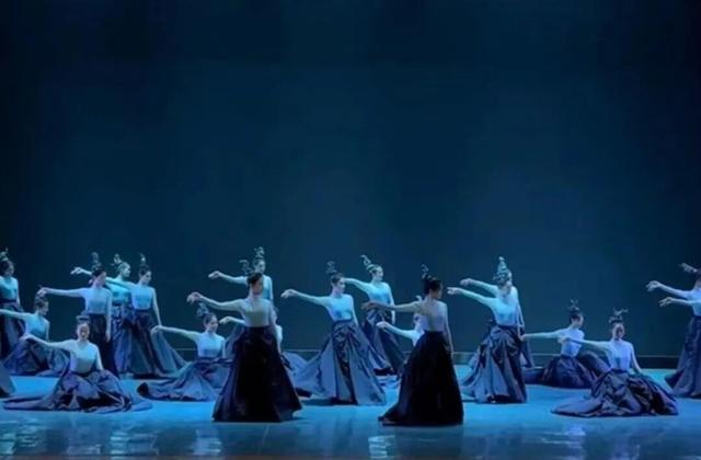 来桂林跑马怎么跟着赛道玩？看这个就够了～在山水画卷中奔跑，解锁 “甲天下” 的独特赛道！