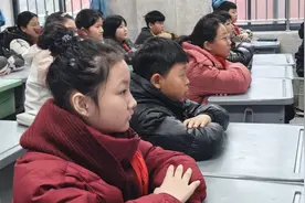 郑州市扶轮外国语学校：禁毒知识进校园，共筑青春防毒墙图片