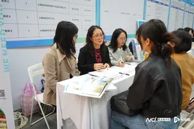 “百万英才汇南粤”招聘会上江门元素出圈！企业收简历超千份图片