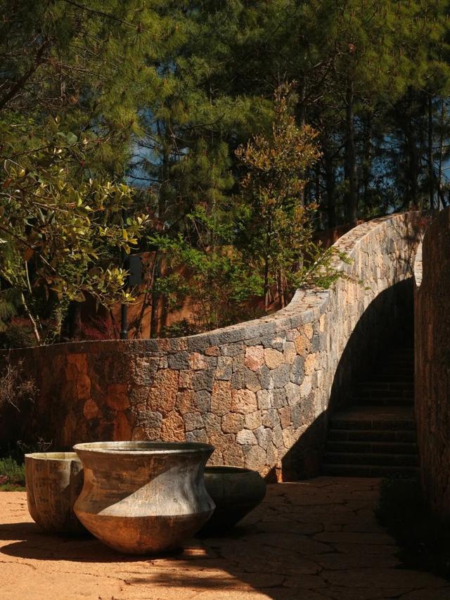 Wallpaper独家｜伙山村里一处让人“迷路”的酒店