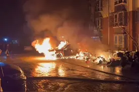 上海闵行一电瓶车自燃引发火灾，核查发现有违规改装！最新通报图片