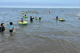 家门口的世界丨年产值超150亿 小泳装锻造大产业图片