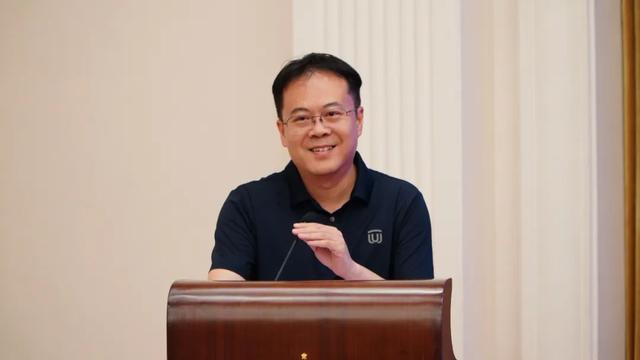 《万物生辉》系列新书发布暨分享对谈活动顺利举行