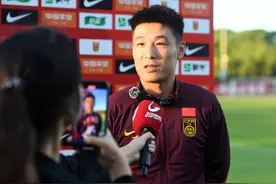 膝盖伤势不得不手术，武磊无缘未来两场世预赛图片