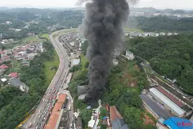 宜宾一电器仓库起火 官方通报：火情被控制，初查无人员伤亡，不涉及叙府酒业厂区图片