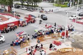 东莞南城总部基地占道经营，城管部门：将加强巡查执法频次图片