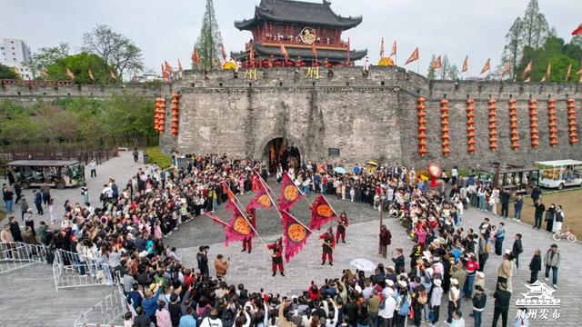 荆州，燃爆了！