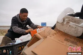 可可西里藏羚羊迁徙季：“羊羊护卫队”繁忙正当时图片