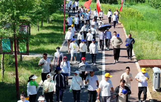 “穿越内蒙古”全民健身徒步接力赛第6站在锡林郭勒盟亮相