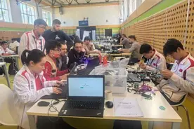 安徽两学子获金砖国家职业技能大赛铜牌图片