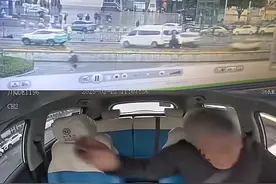 宜宾一出租车司机疑因疲劳驾驶追尾 当地交警：两伤者仍在抢救图片