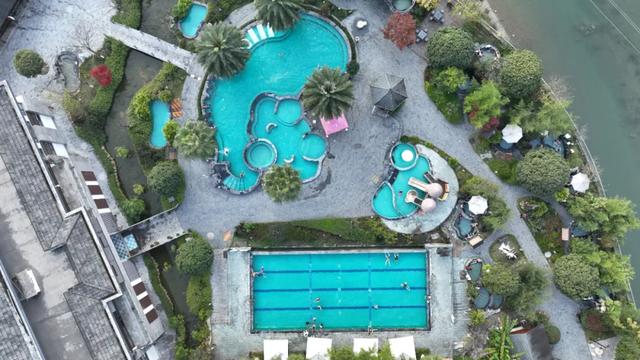 【冬游绥阳】寒流“热经济” 绥阳汇善谷温泉迎客忙