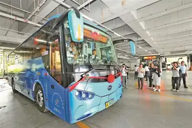 新鲜感 香港旅客组团体验深中公交专线图片