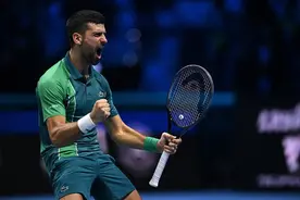 德约第七次拿下年终总决赛冠军，超越费德勒独占历史第一图片